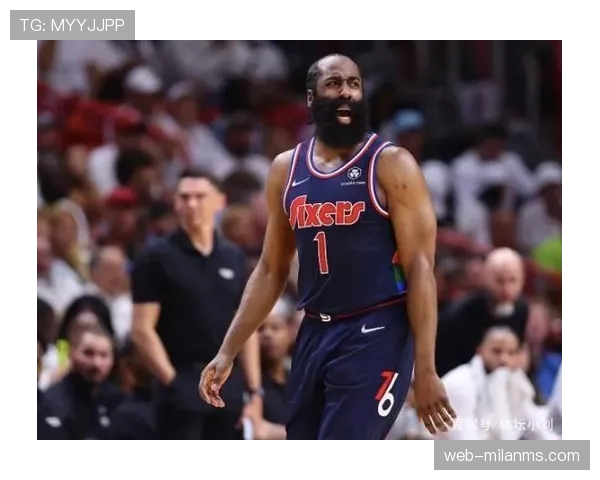 被罚下球员为何还能重返赛场？重新入场许可规则详解